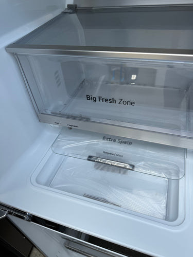 Transportation damaged LG GF-V700BSLC – 642 L French Door Fridge - Second Hand Appliances Geebung